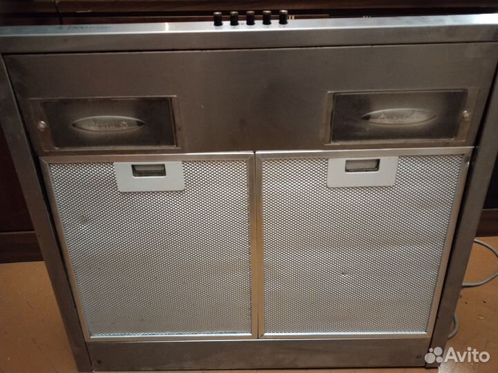 Вытяжка для кухни Модель Electrolux EFC650 X/S