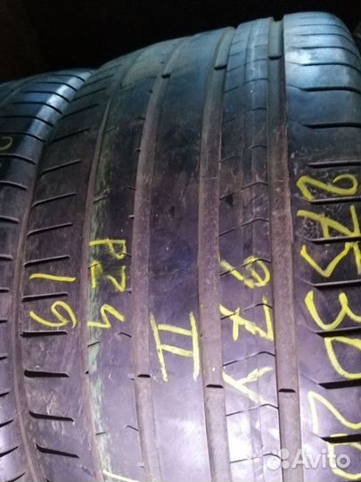 Pirelli P Zero PZ4 275/30 R20