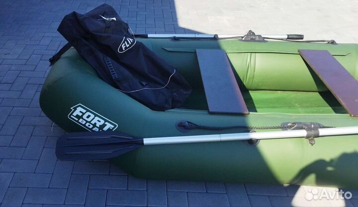 Лодка fort 260L