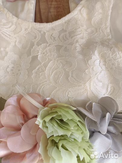 Платье для девочки четырех,пяти лет