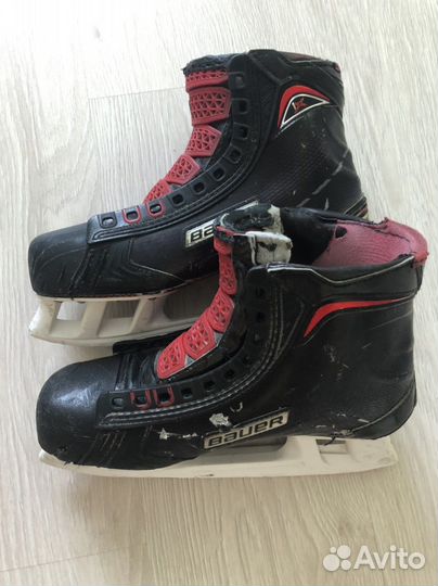 Коньки хоккейные