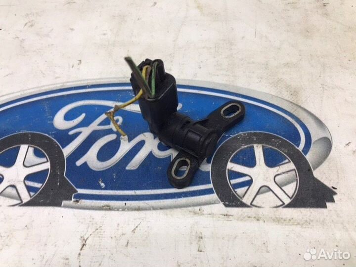 Датчик положения коленвала Ford / Mazda / Land