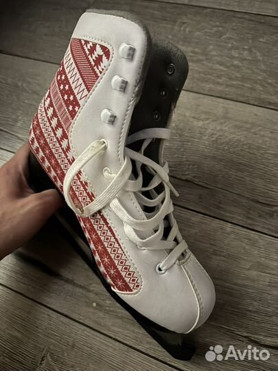 Коньки фигурные 38 размер