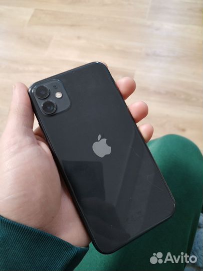 iPhone 11, 64 ГБ