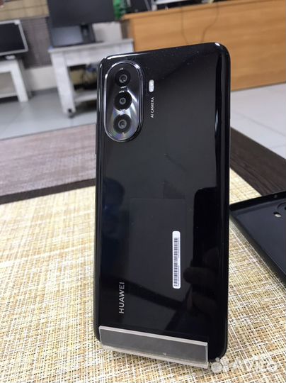 HUAWEI nova Y70, 4/64 ГБ