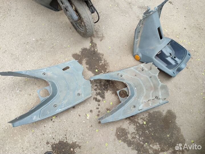 Запчасти, пластик для скутера, мопеда