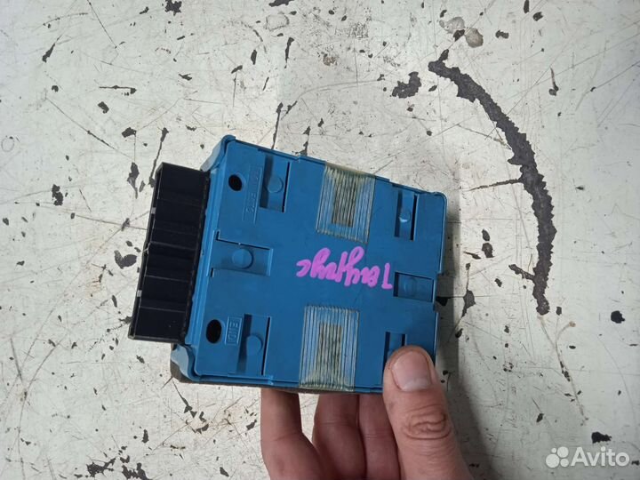 Блок управления центральным замком Ford Taurus 1