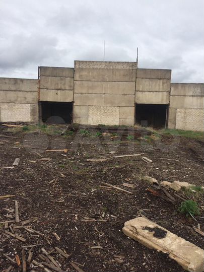 Здание, 2000 м²