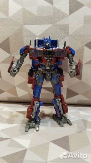 Трансформер Оптимус Прайм
