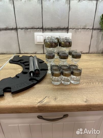 Набор бокалов и стопок