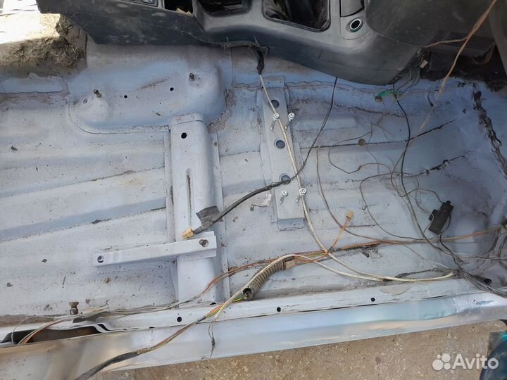 ВАЗ 2111 1.5 МТ, 2003, битый, 303 060 км