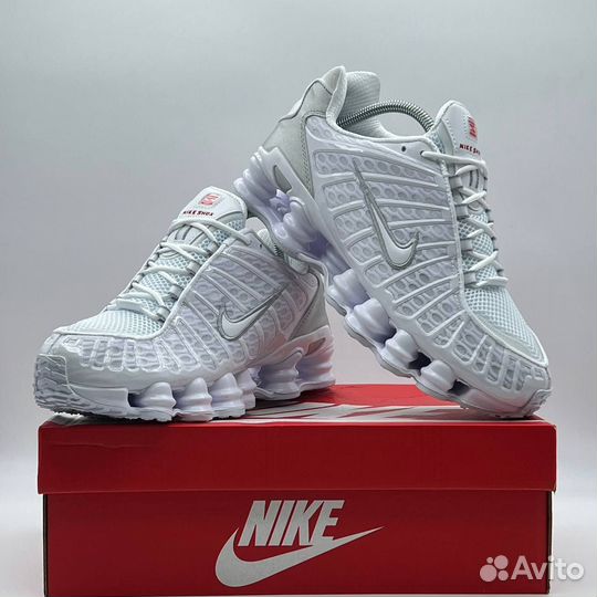 Кроссовки nike shox белый