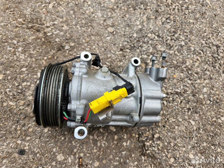 Компрессор кондиционера Peugeot 308 EP6 2011