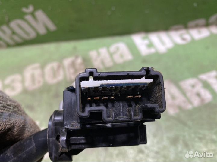 Подрулевой переключатель дворников Toyota Avensis