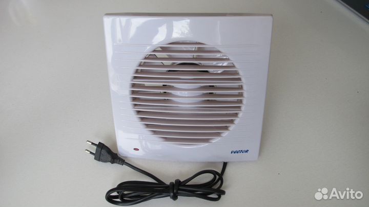 Вентилятор вытяжной 150 мм