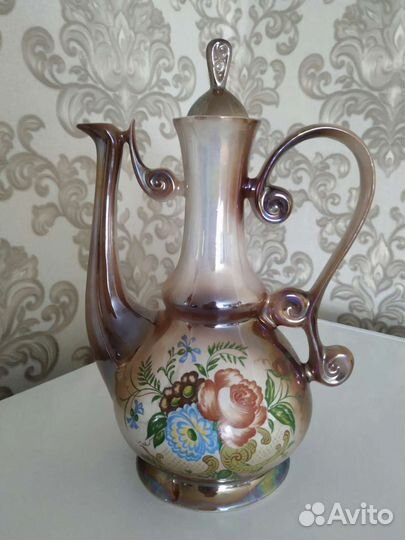 Фарфоровый чайник