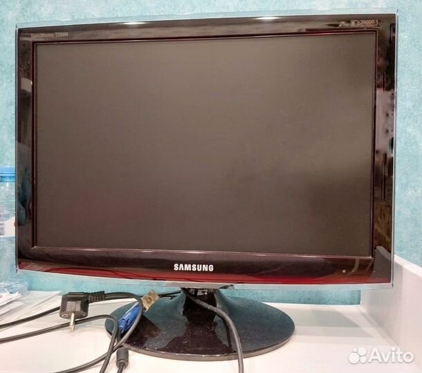 Монитор Samsung SyncMaster T200N