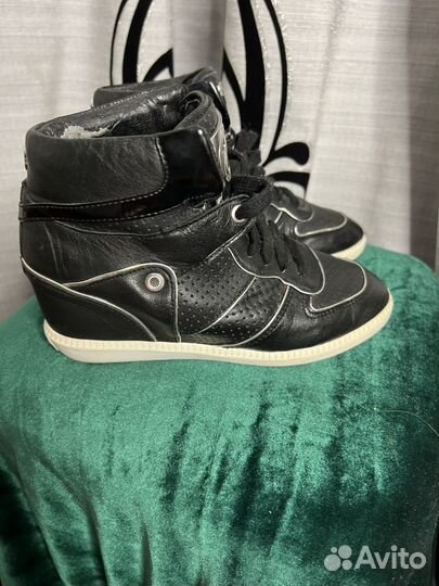 Кроссовки сникерсы 36