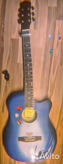 Гитара с невидимыми струнами