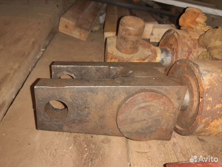 Цилиндр гидравлический