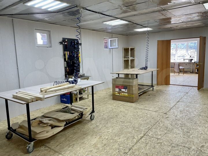 Гараж, > 30 м²