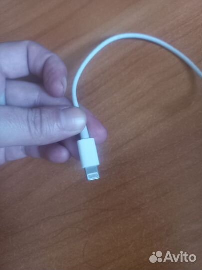 Зарядка на iPhone шнур