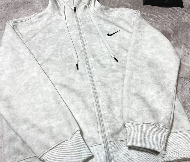 Спортивные костюмы Nike