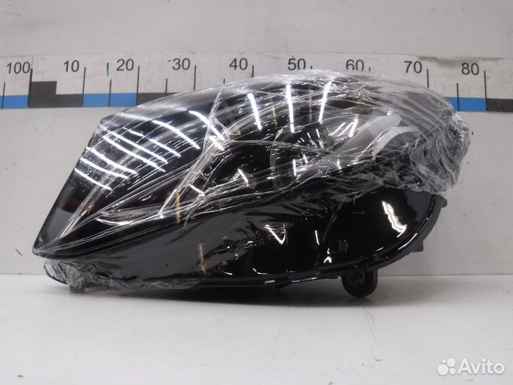 Фара левая Mercedes-Benz E-Class