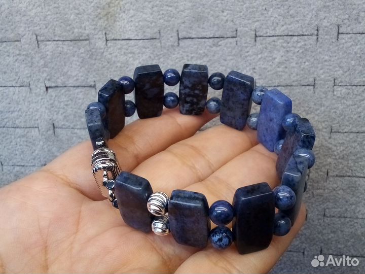 Браслет дюмортьерит