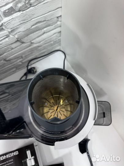 Соковыжималка Redmond