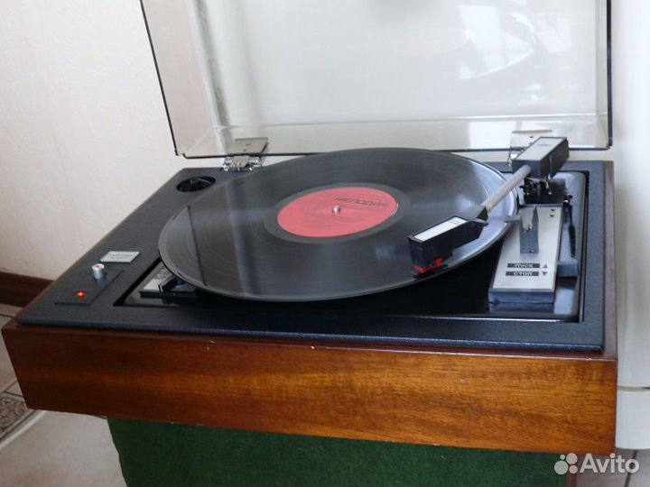 Проигрыватель пластинок СССР