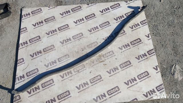 Уплотнитель капота Renault Duster 4x4