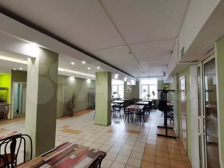 Столовая в бизнес центре 544 м²