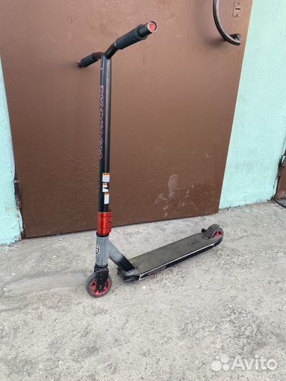 Трюковой самокат mongoose