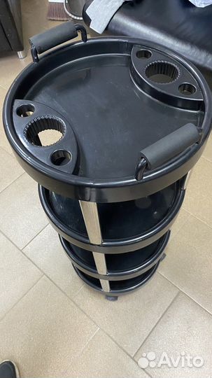 Кресла и тележки парикмахерские