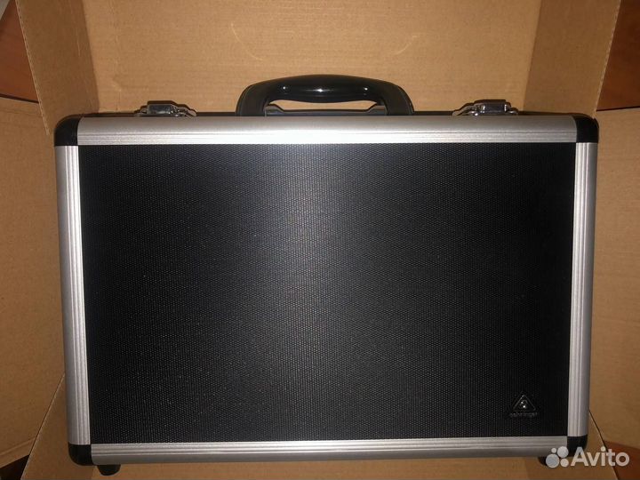 Behringer B-1 (Студийный конденсаторный микрофон)