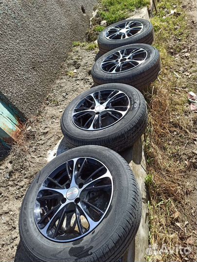 Колеса r 14 летние 175 65 литьё на hyundai getz