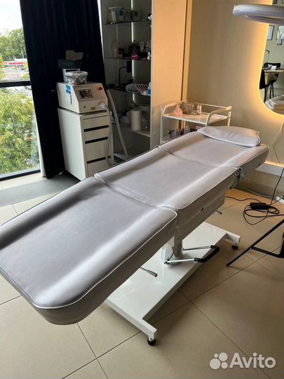 Кушетка косметологическая на гидравлике