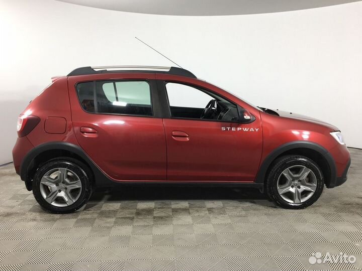 Renault Sandero Stepway 1.6 AT, 2019, 137 608 км