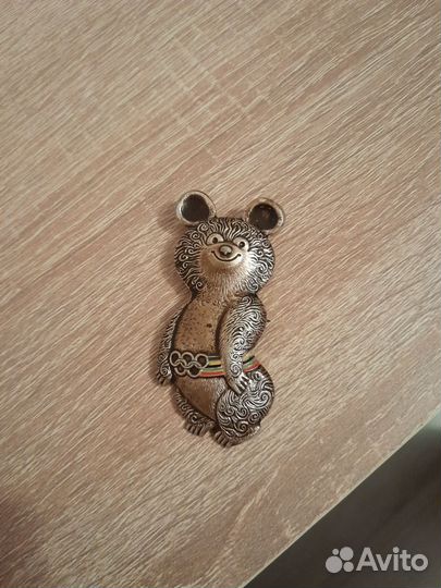 Значок брошь олимпийский мишка
