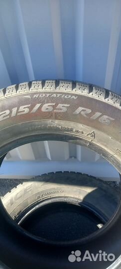 Pirelli Ice Zero 215/65 R16