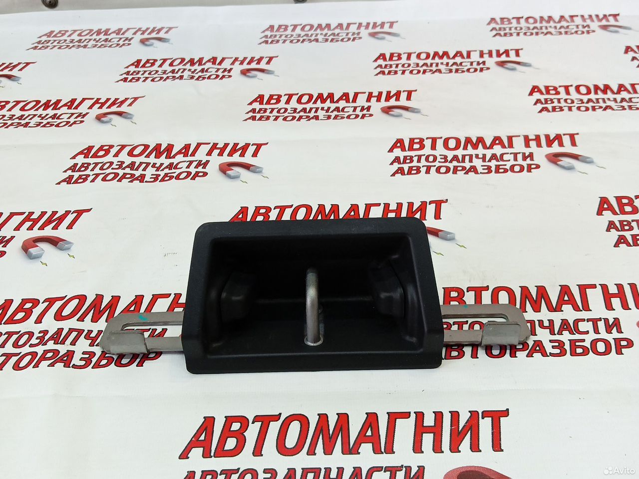 Петля замка багажника Zeekr 001