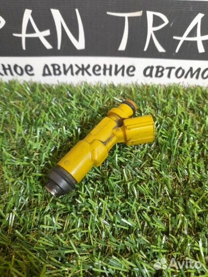 Форсунка топливная Toyota Corolla Fielder NZE121