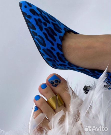 Маникюр, педикюр