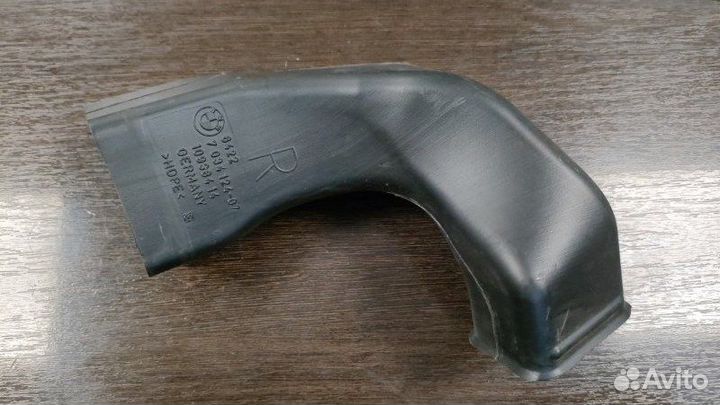 Воздуховод правый Bmw 530 D E61 M57N 306D2EU4 2004