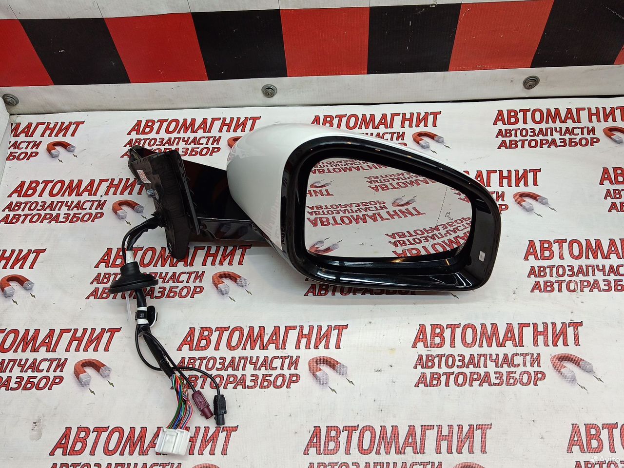 Зеркало заднего вида правое Voyah Free