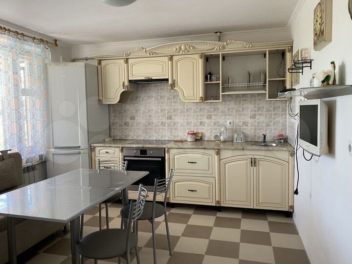 Дом 190 м² на участке 10 сот.