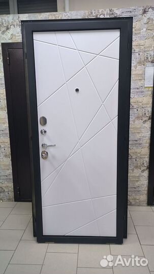 Дверь металлическая квартирная