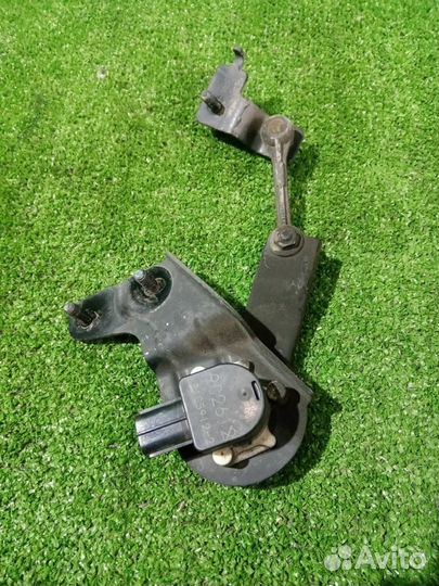 Датчик положения кузова задний Subaru Legacy