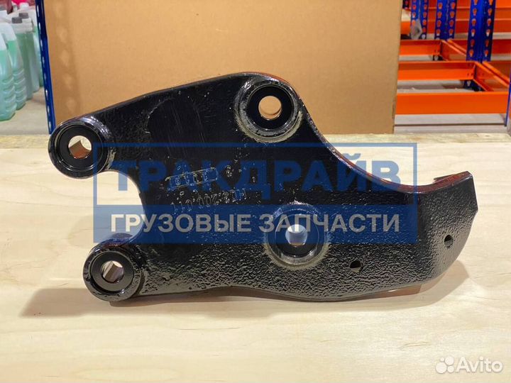 Крепление реактивной тяги Мерседес Актрос